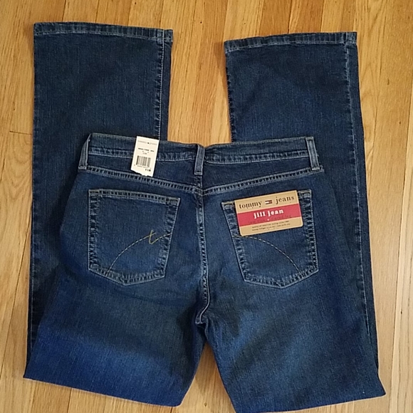 NWT  TOMMY JEANS LOW RISE JILL JEANS SIZE 11R FLARRED LEG - Picture 5 of 7